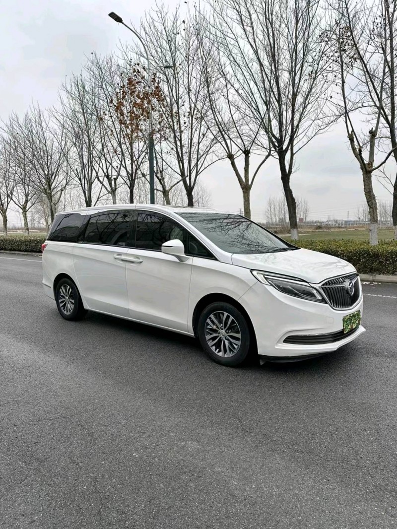 宿迁19年别克GL82