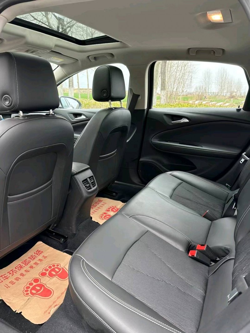 宿迁23年别克威朗6