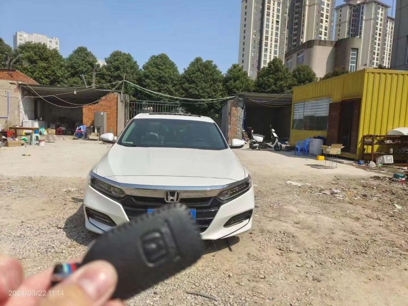 济宁21年本田雅阁1