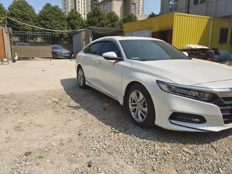 济宁21年本田雅阁3