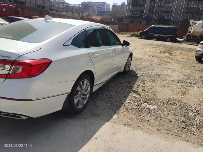 济宁21年本田雅阁4