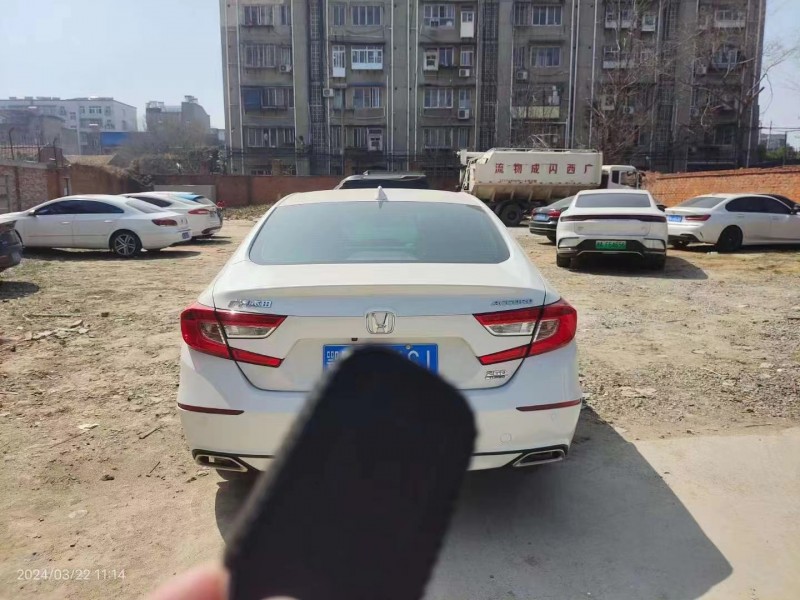 济宁21年本田雅阁9