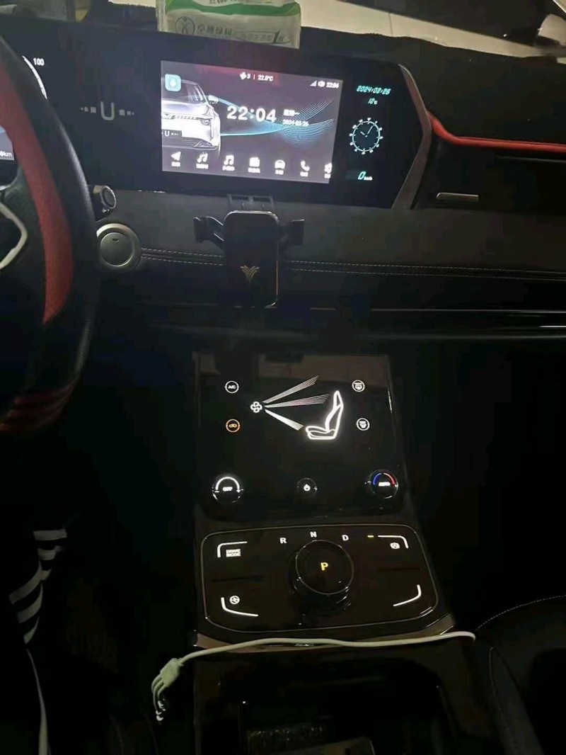 嘉興23年哪吒U4
