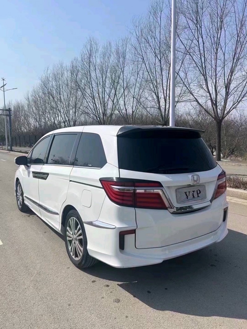 枣庄19年本田艾力绅8