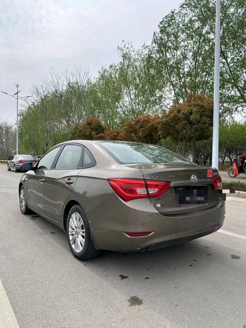 枣庄15年别克英朗9