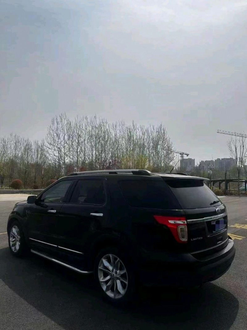 聊城15年福特探险者4