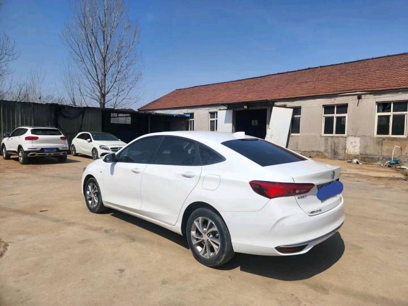 青岛22年别克威朗8