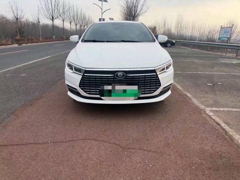 青岛23年比亚迪秦1