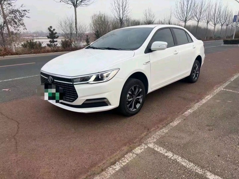 青岛23年比亚迪秦2