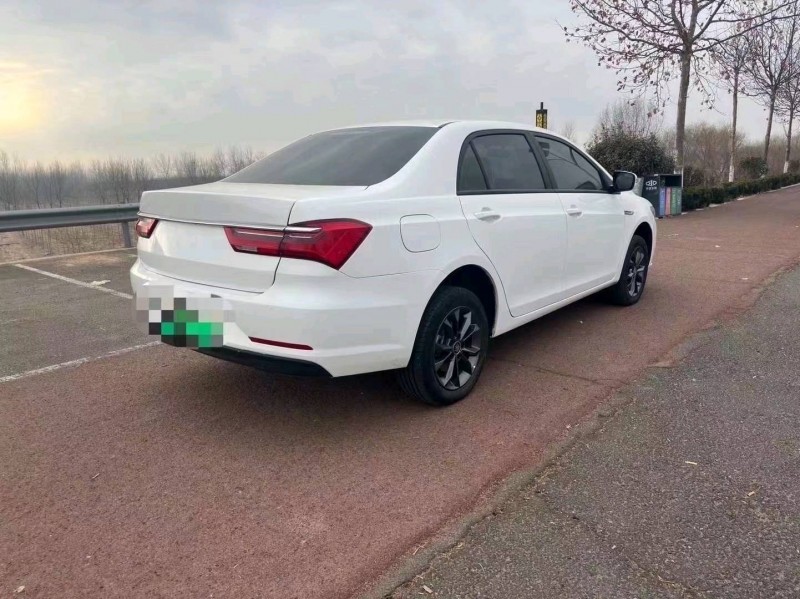 青岛23年比亚迪秦6