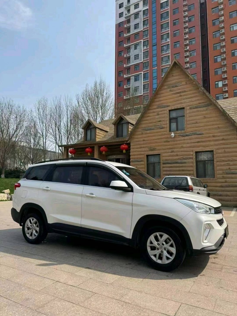 邯鄲19年五菱汽車宏光S32