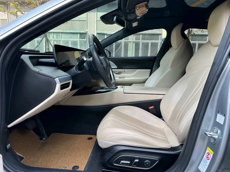 廣州21年小鵬汽車p76