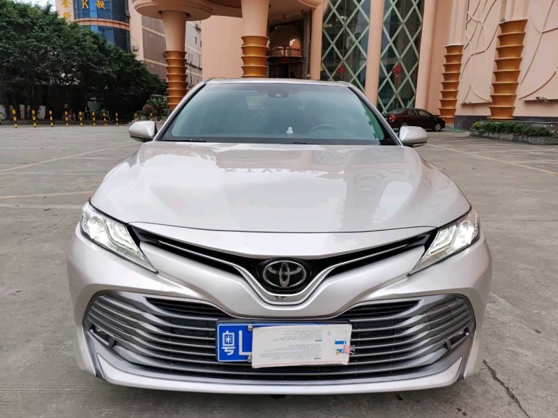 佛山18年丰田凯美瑞1