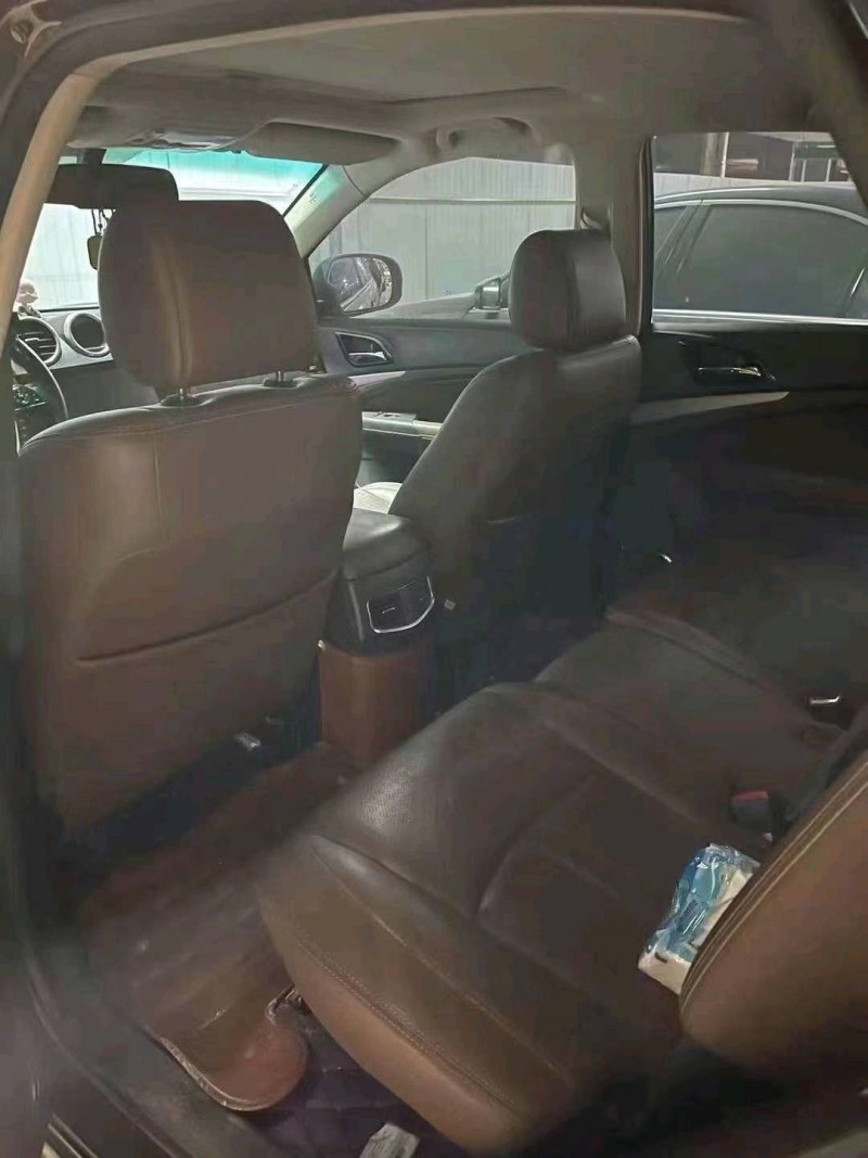 东营15年比亚迪S77