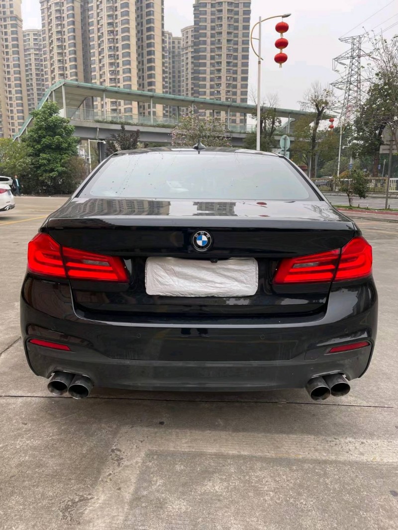 佛山19年宝马5系8