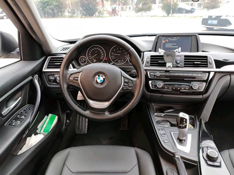 佛山16年宝马3系9