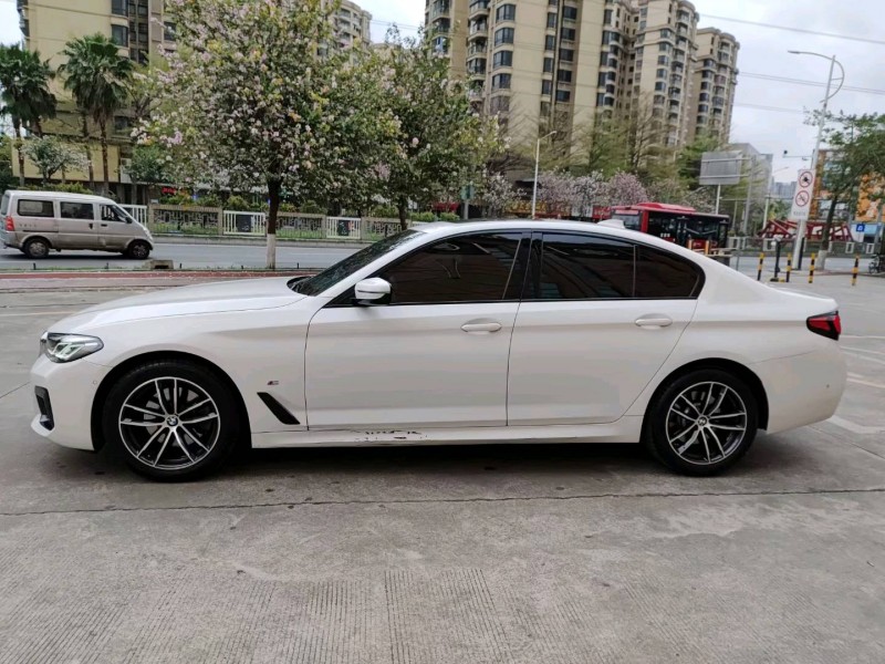 佛山21年宝马5系3
