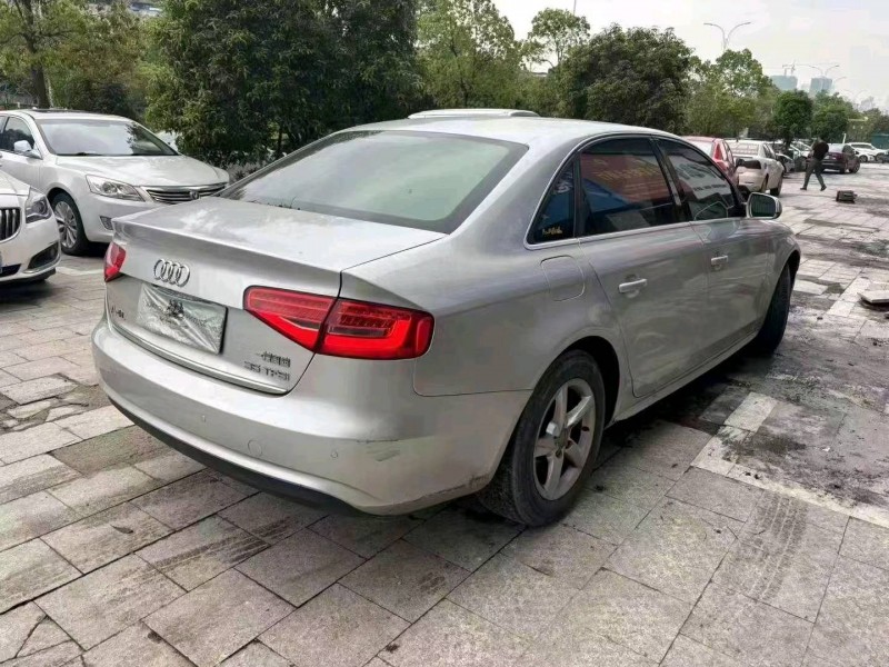 东营13年奥迪A4L8