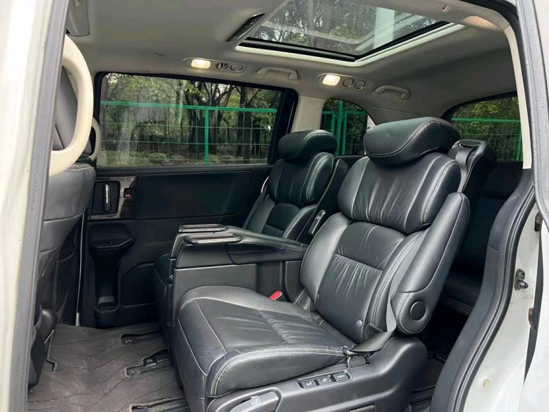 东莞16年本田艾力绅5