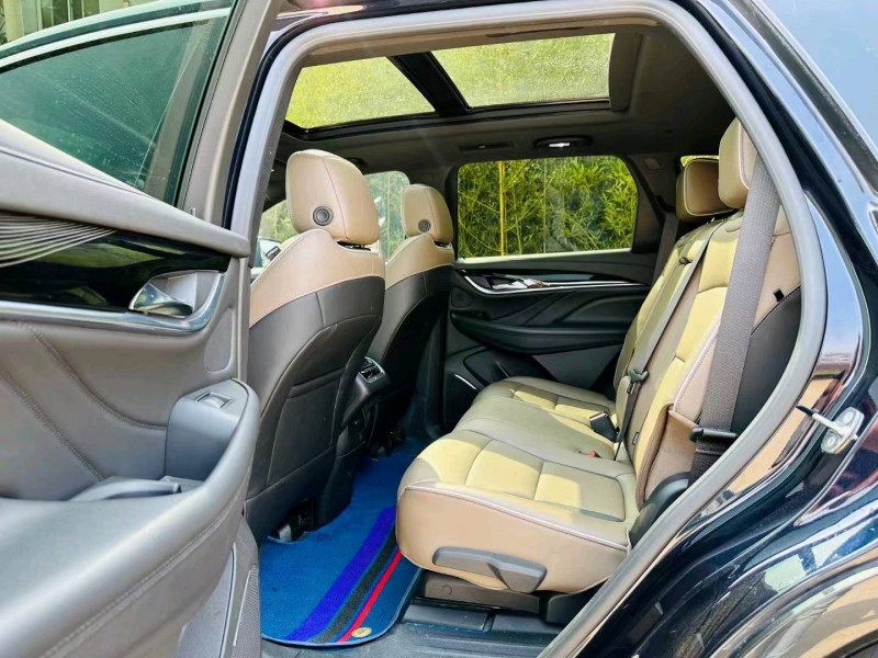 东营22年别克昂科旗8