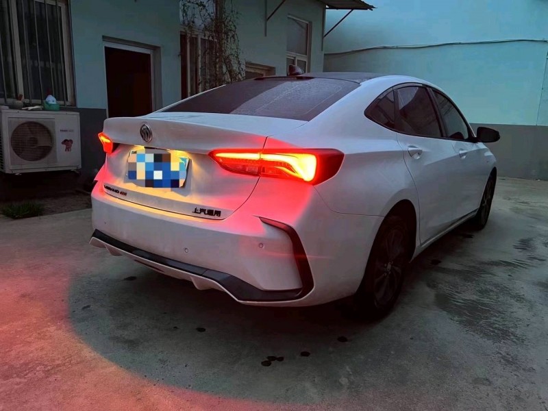 东营23年别克威朗4