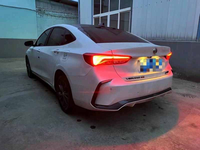 东营23年别克威朗5