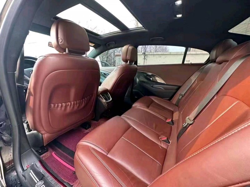 邢台15年别克君越4