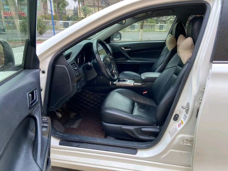 佛山17年丰田锐志5