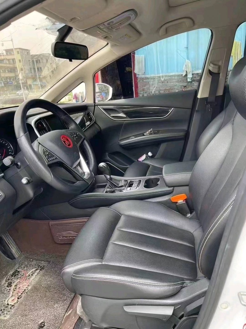 广州18年比亚迪宋5