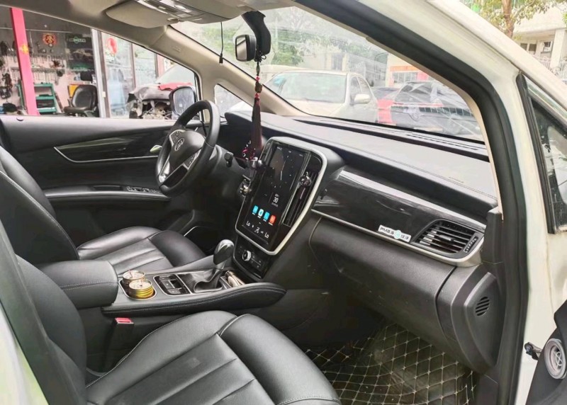 广州19年比亚迪宋4