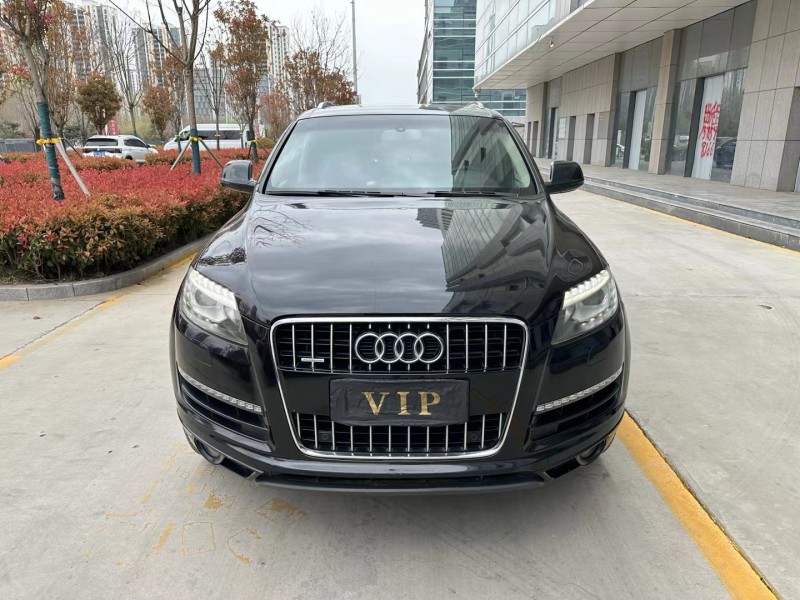 济宁11年奥迪Q71