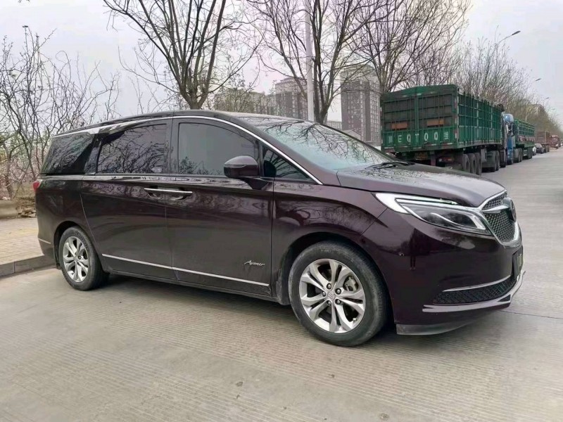 东营17年别克GL82