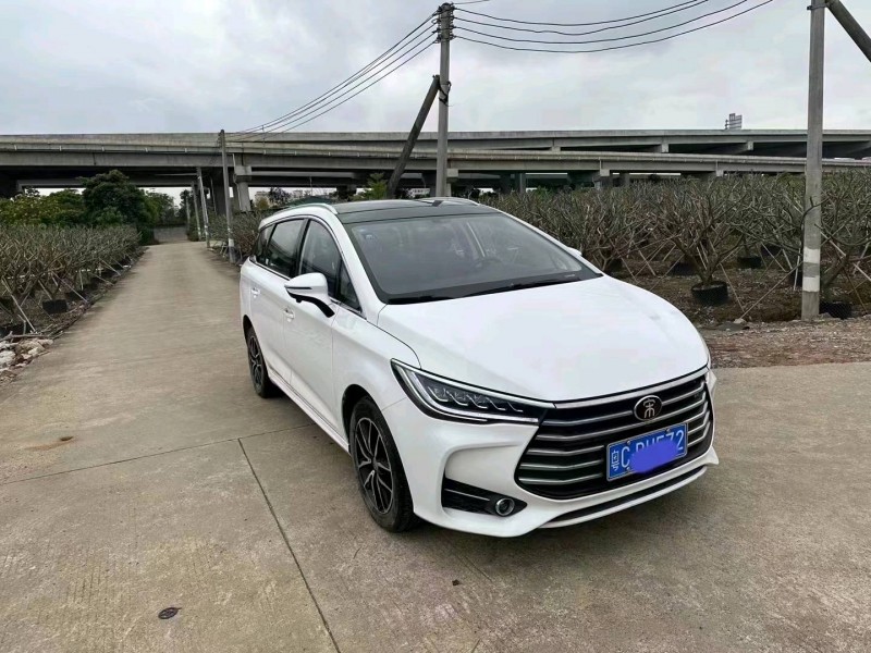 深圳19年比亚迪宋MAX2