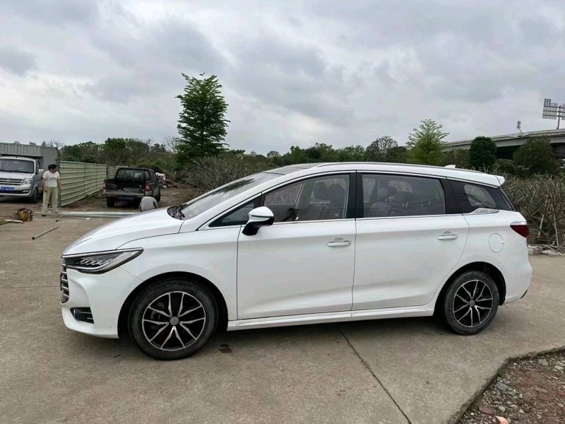 深圳19年比亚迪宋MAX5