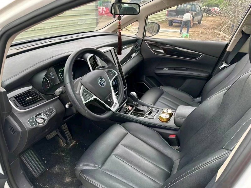 深圳19年比亚迪宋MAX6