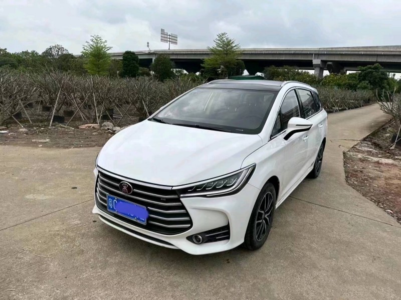 深圳19年比亚迪宋MAX8