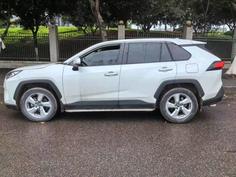 东营21年丰田RAV4荣放3