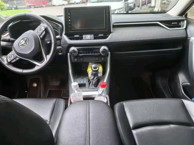 东营21年丰田RAV4荣放5