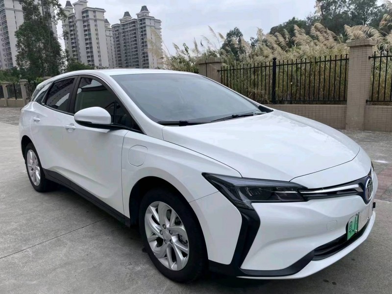 江门23年别克微蓝3