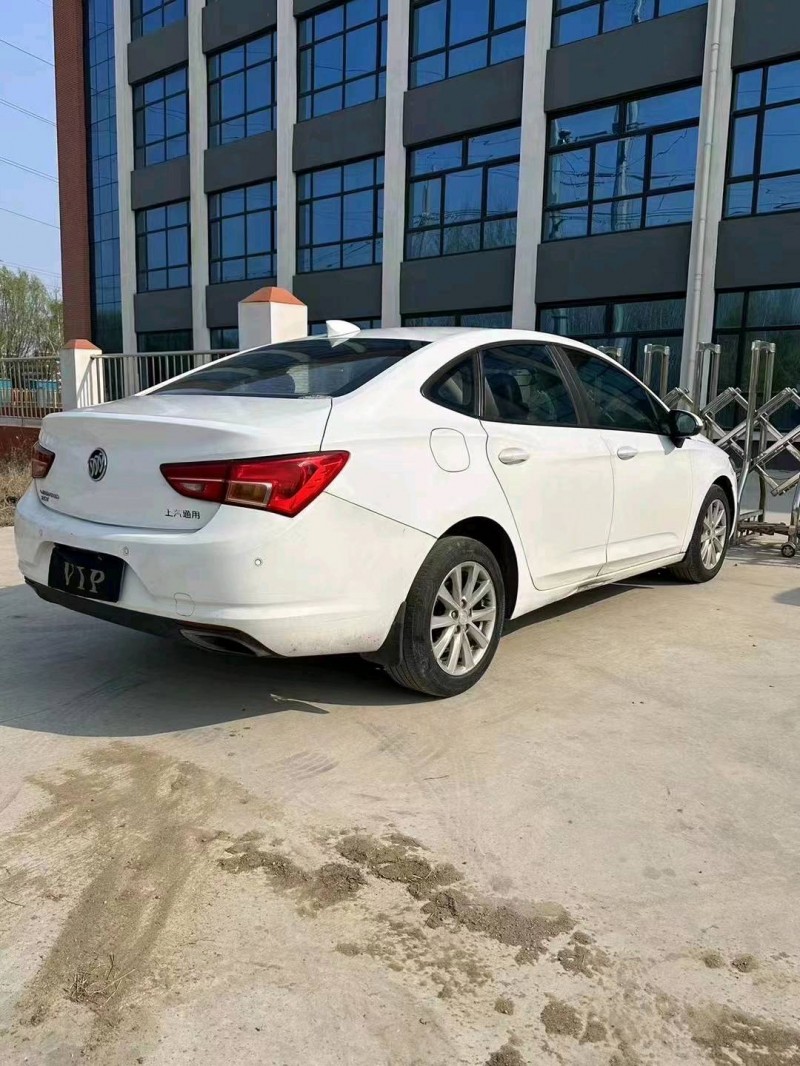 枣庄16年别克威朗4