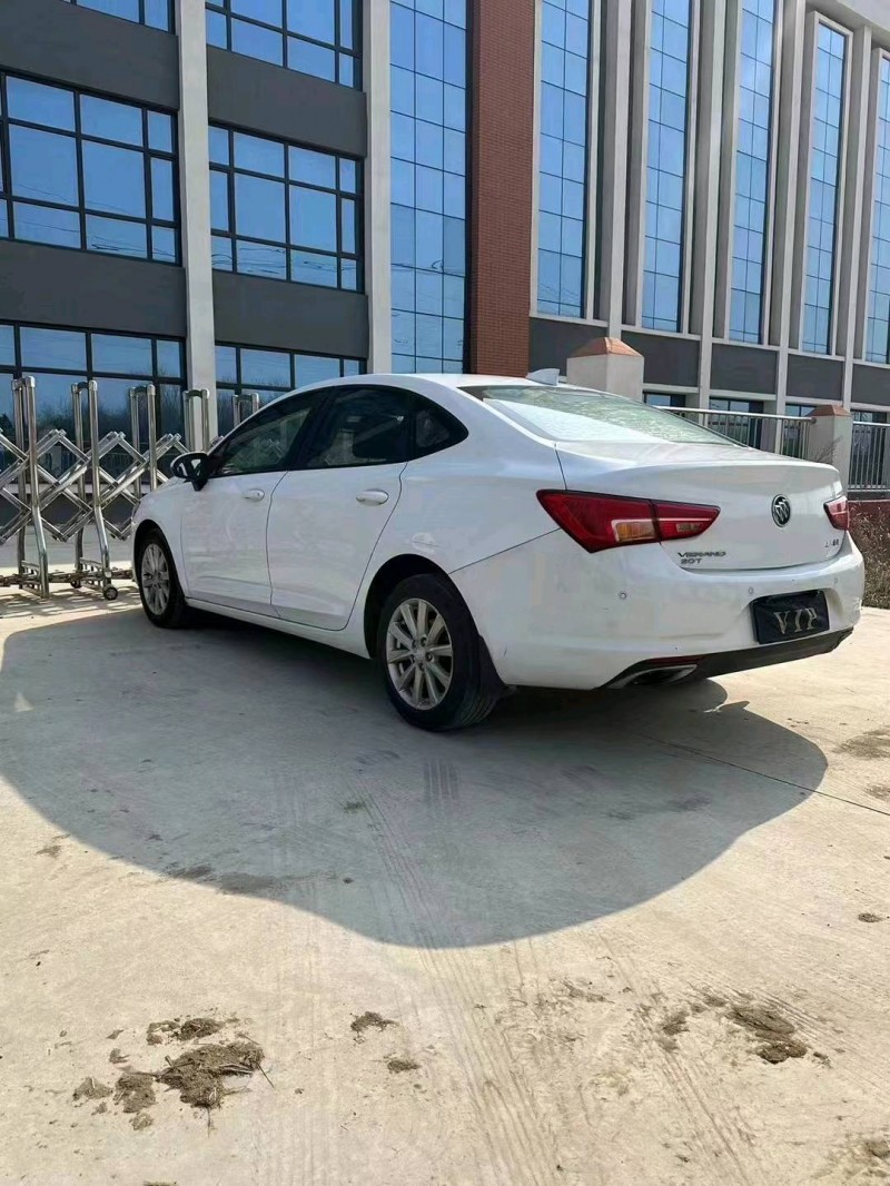 枣庄16年别克威朗7