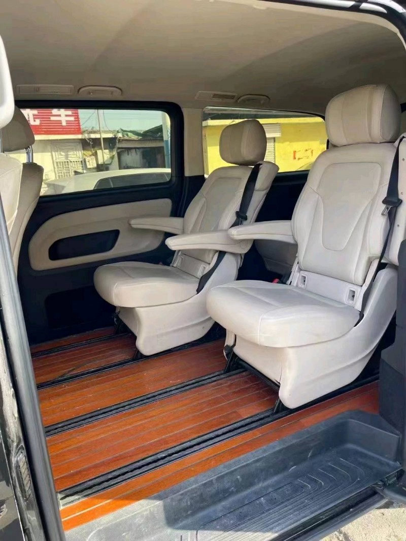 保定17年奔驰威霆4