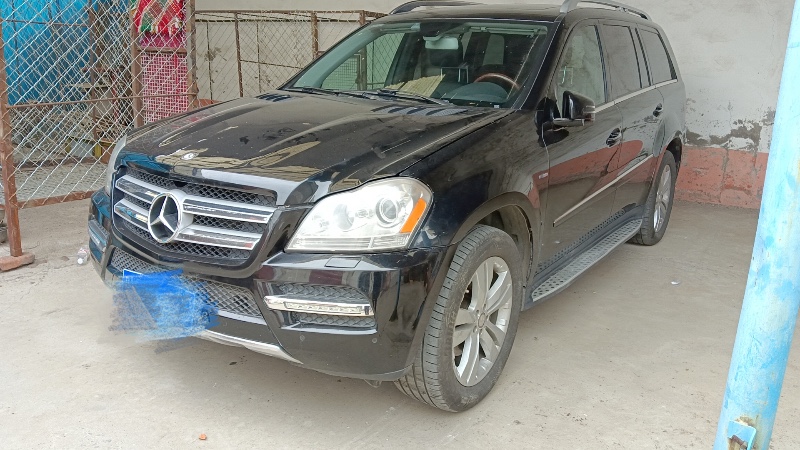 济南12年奔驰GL2