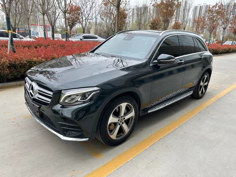 济宁19年奔驰GLC3