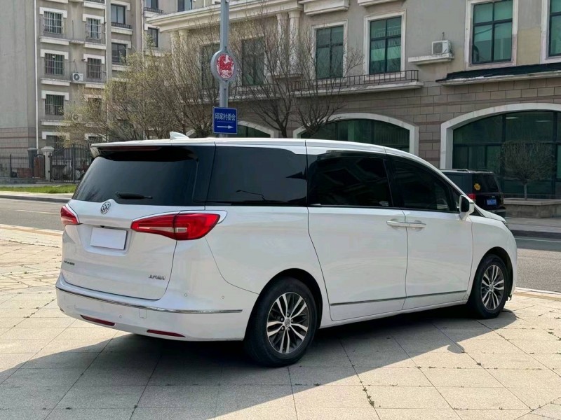 东营21年别克GL87