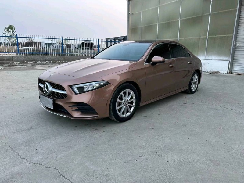徐州21年奔驰A2