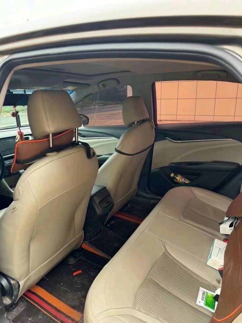 枣庄17年别克英朗5