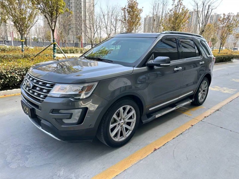 东营16年福特探险者8