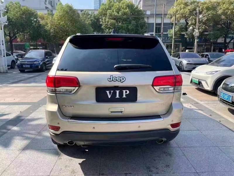 常州16年Jeep大切諾基4