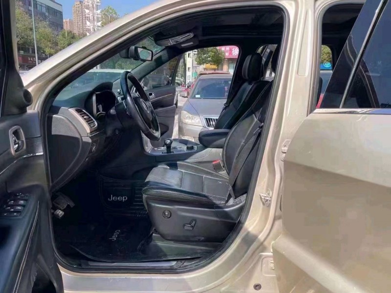 常州16年Jeep大切諾基5